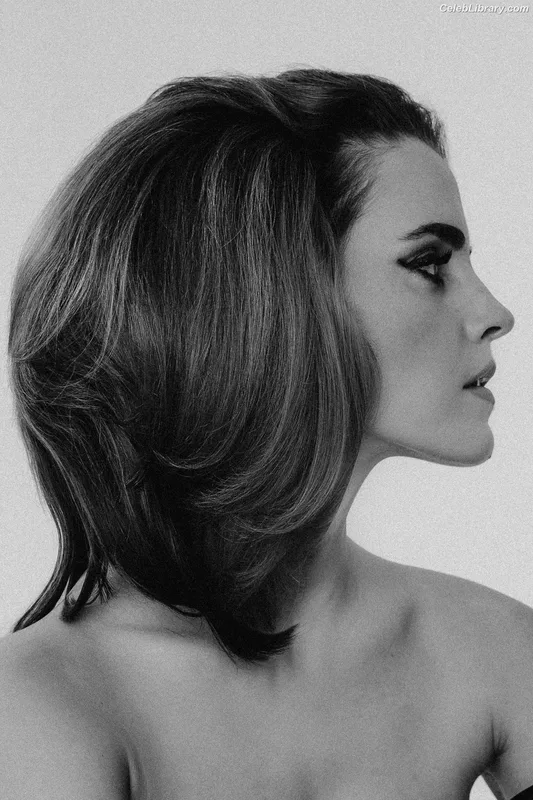 Emma Watson photo 13 of 1883