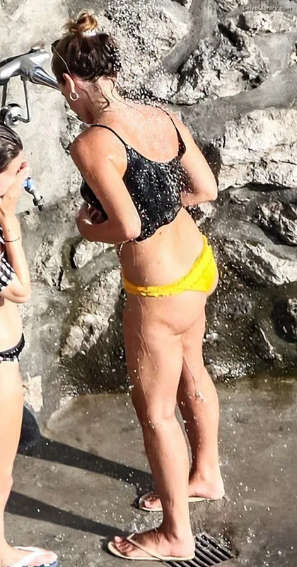 Emma Watson photo 20 of 1883