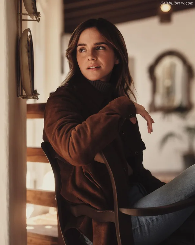 Emma Watson photo 15 of 1883