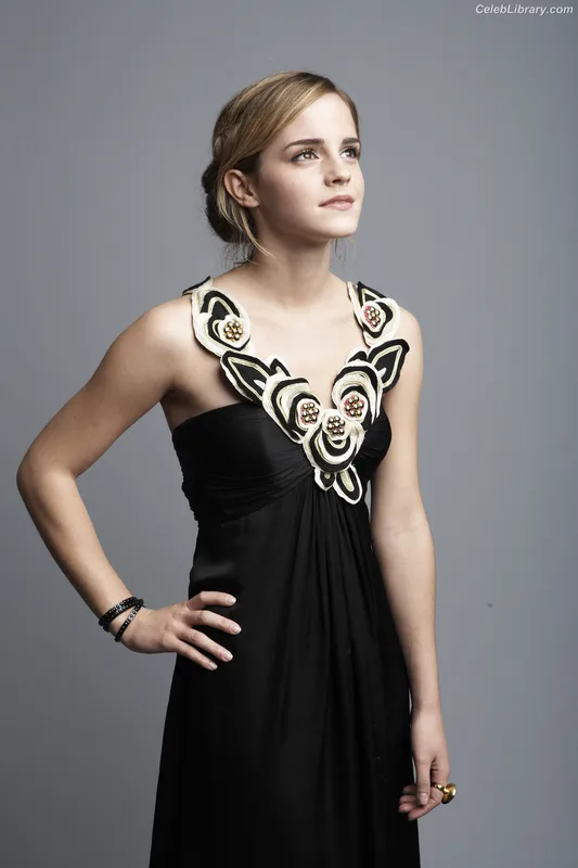 Emma Watson photo 14 of 1883