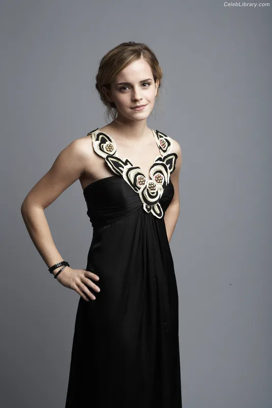 Emma Watson photo 18 of 1883