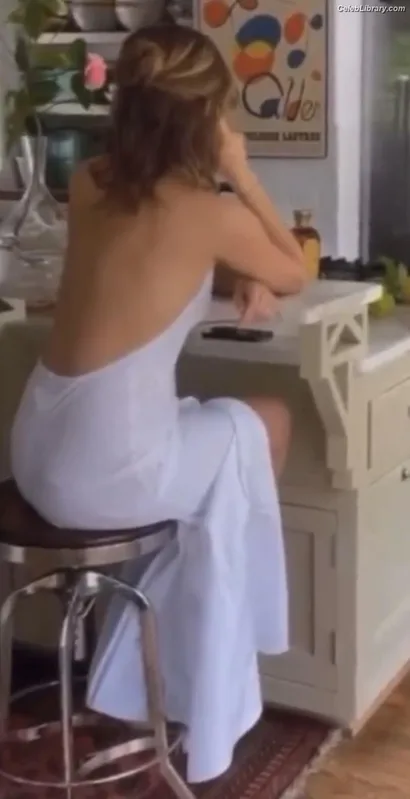 Emma Watson photo 18 of 1883
