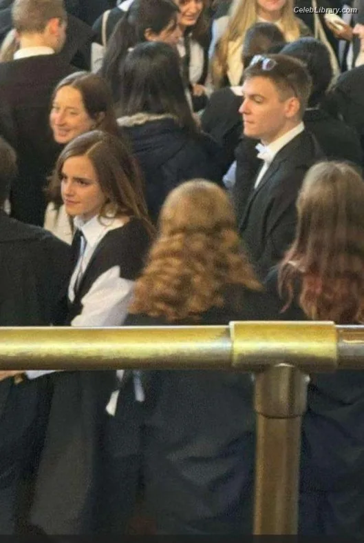 Emma Watson photo 5 of 1883
