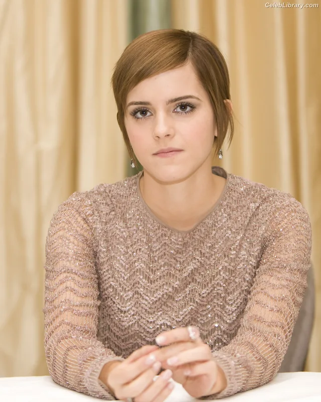 Emma Watson photo 12 of 1883
