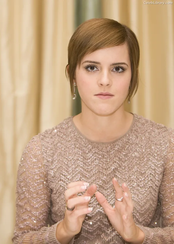 Emma Watson photo 14 of 1883