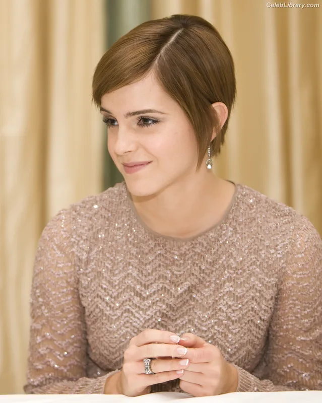 Emma Watson photo 20 of 1883