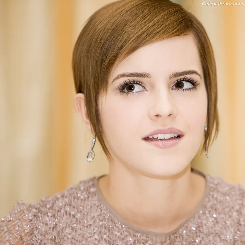 Emma Watson photo 2 of 1883