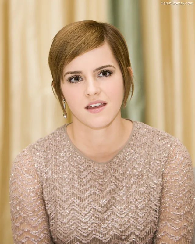 Emma Watson photo 7 of 1883