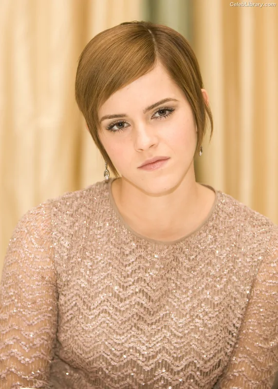 Emma Watson photo 13 of 1883
