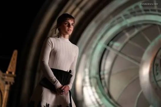 Emma Watson photo 12 of 1883