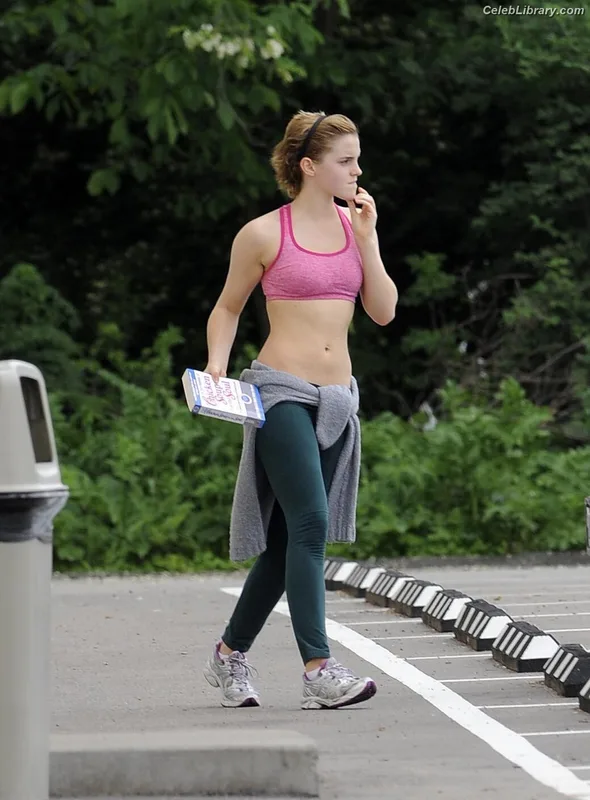 Emma Watson photo 16 of 1883
