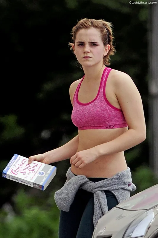 Emma Watson photo 10 of 1883