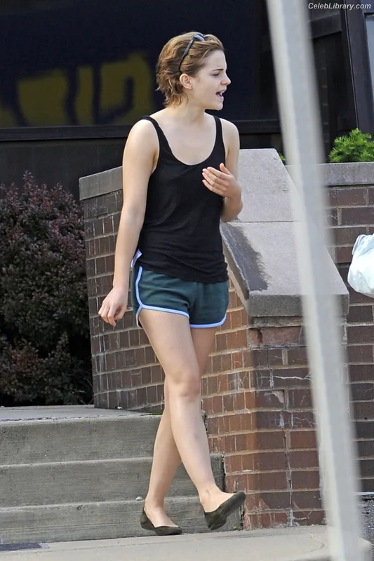 Emma Watson photo 14 of 1883