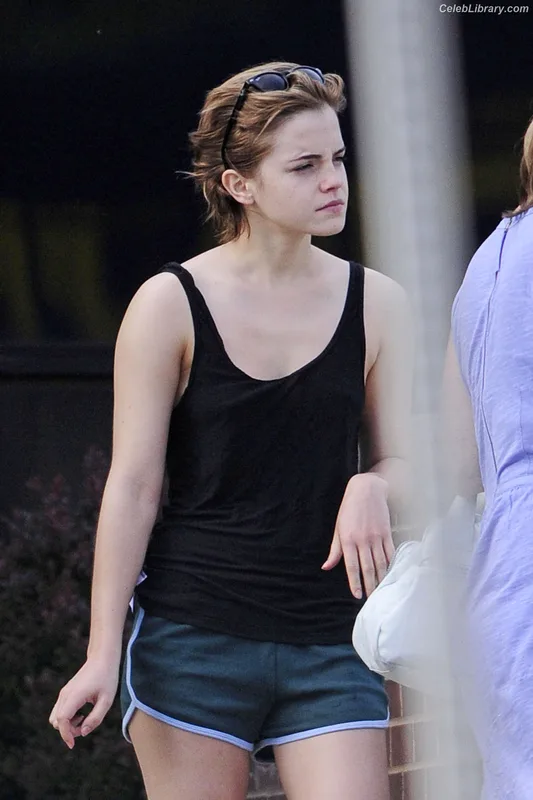 Emma Watson photo 17 of 1883