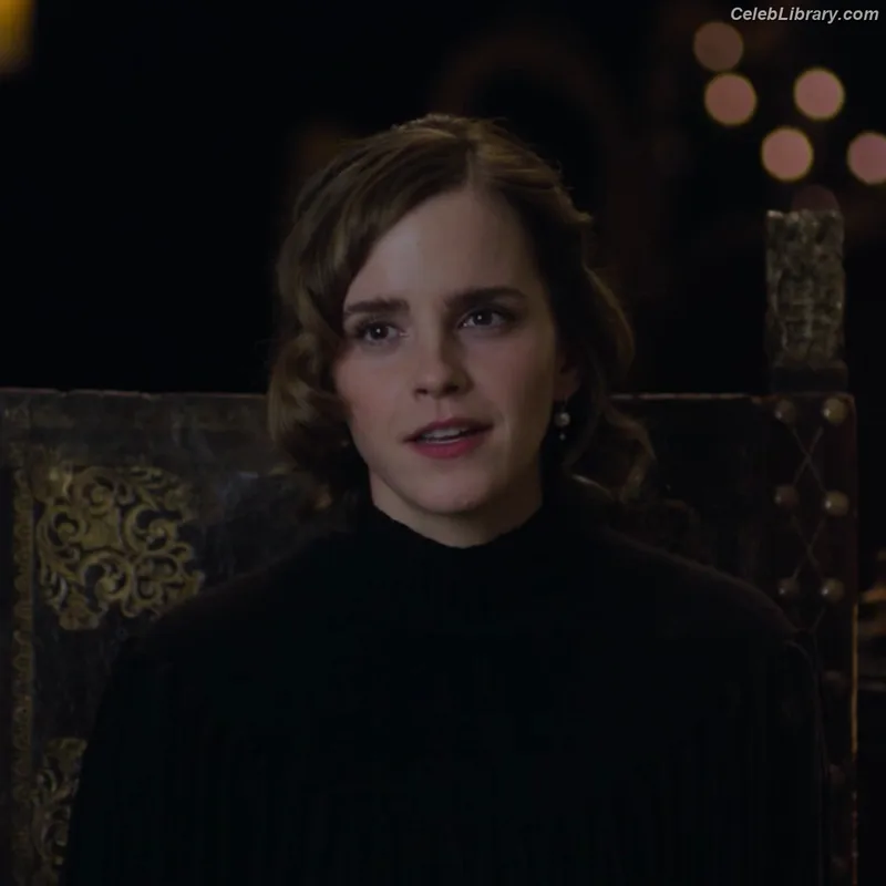 Emma Watson photo 22 of 1883