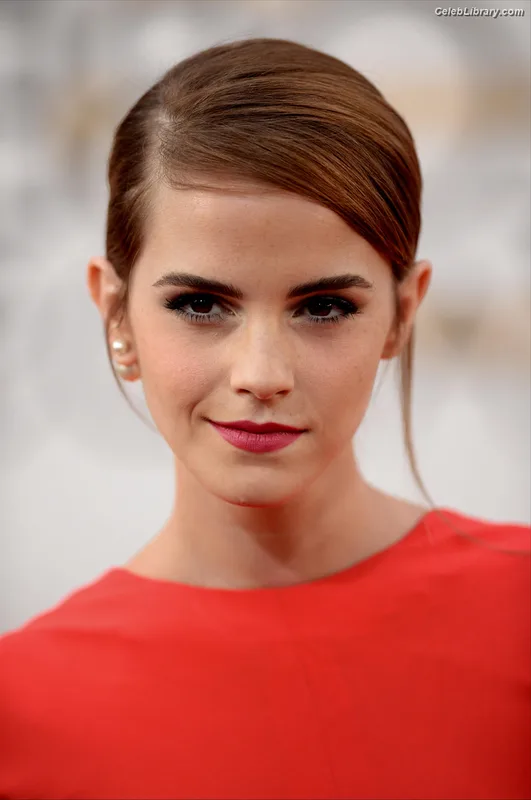 Emma Watson photo 23 of 1883