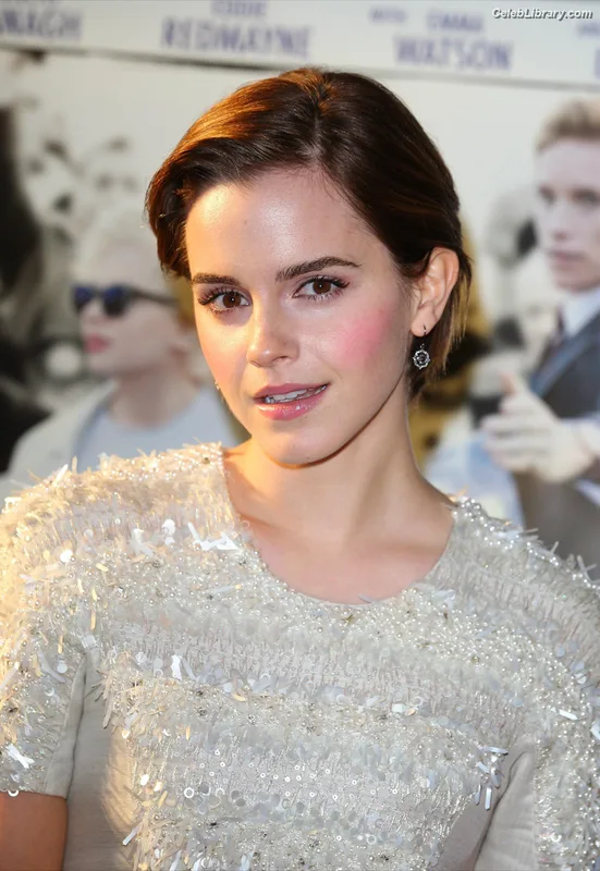 Emma Watson photo 1 of 1883