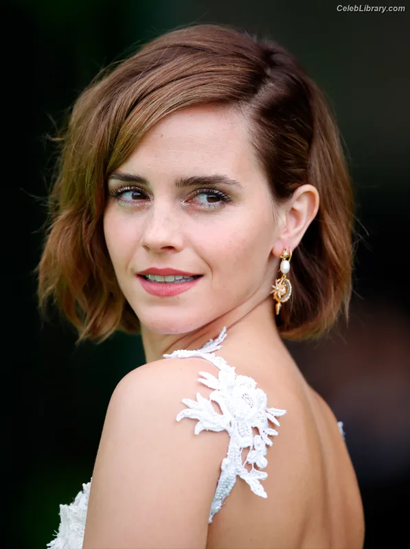 Emma Watson photo 4 of 1883