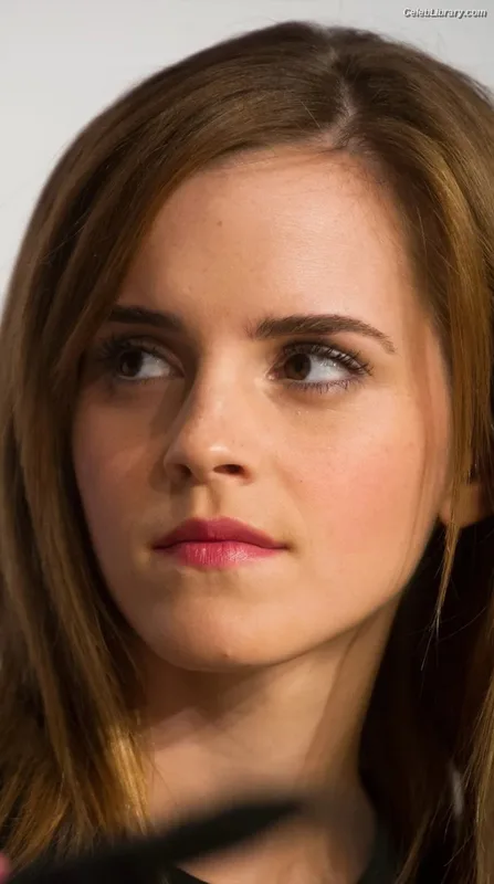 Emma Watson photo 13 of 1883