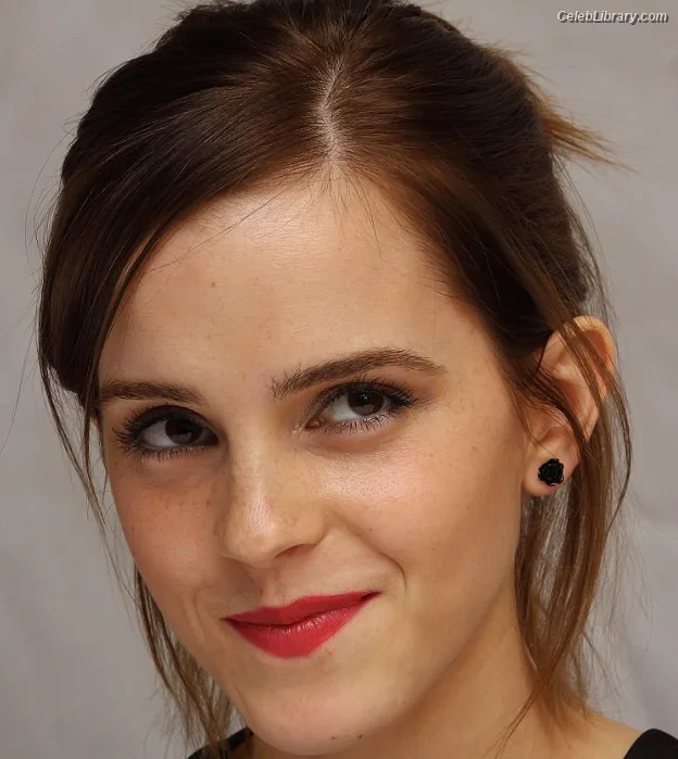 Emma Watson photo 14 of 1883