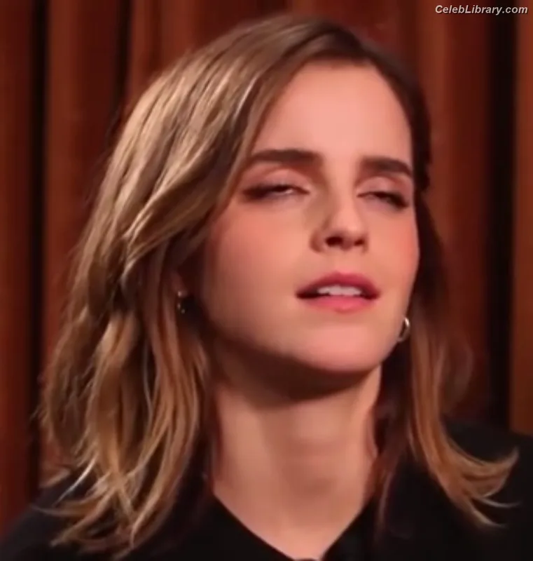 Emma Watson photo 9 of 1883