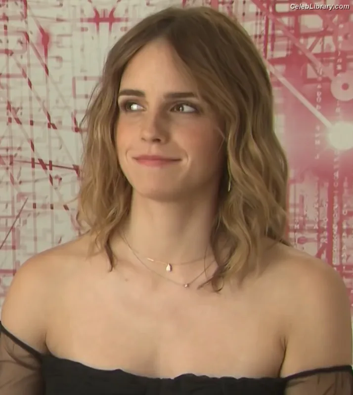 Emma Watson photo 13 of 1883