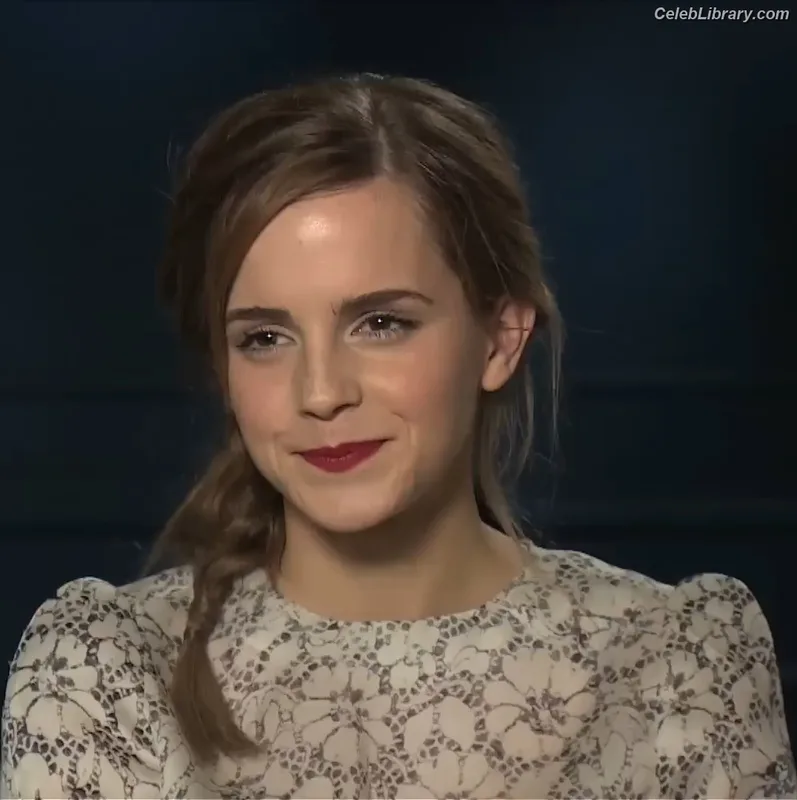 Emma Watson photo 22 of 1883