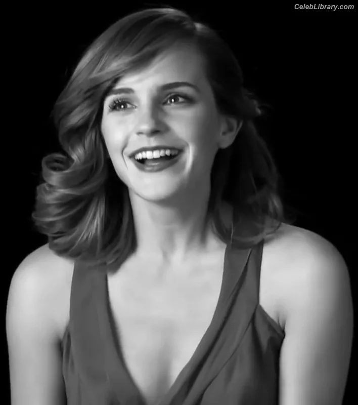 Emma Watson photo 1 of 1883