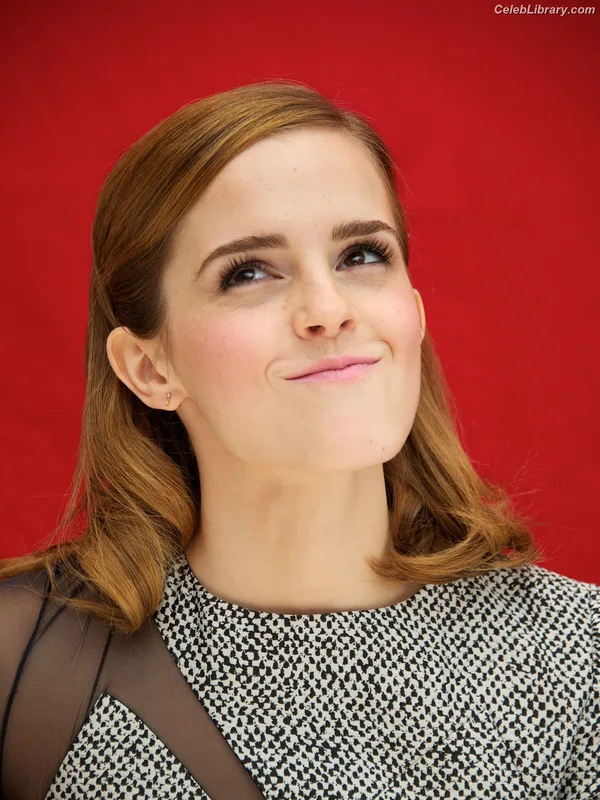 Emma Watson photo 12 of 1883