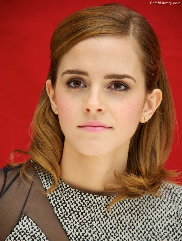 Emma Watson photo 6 of 1883