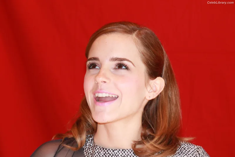 Emma Watson photo 9 of 1883