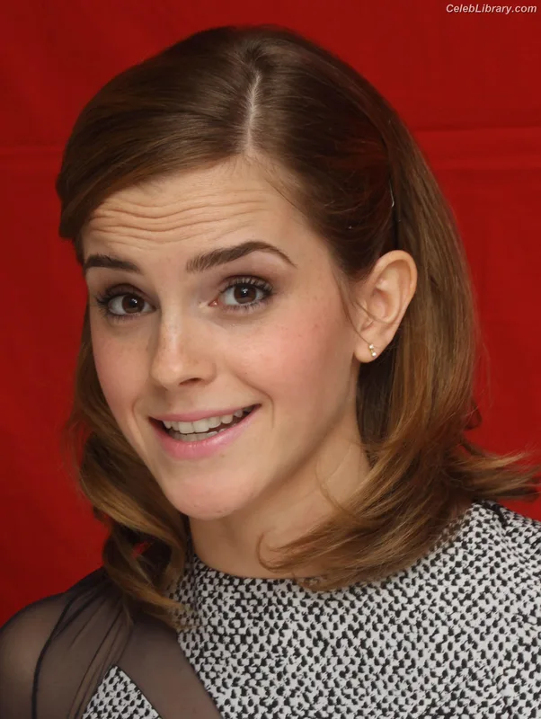 Emma Watson photo 6 of 1883
