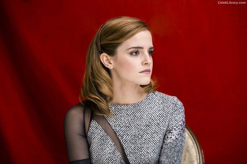 Emma Watson photo 16 of 1883