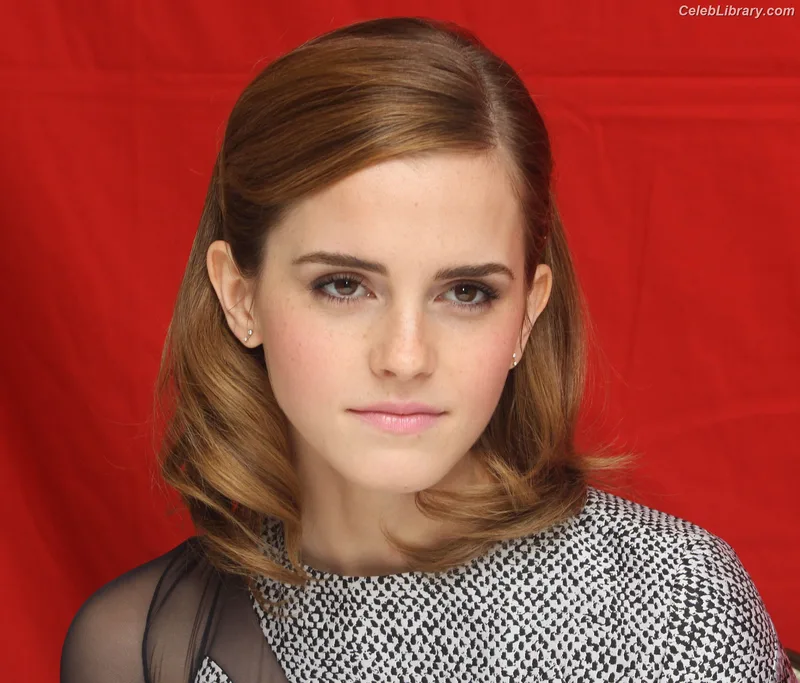 Emma Watson photo 9 of 1883