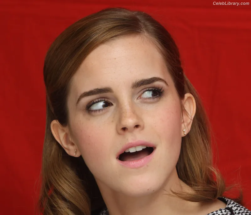 Emma Watson photo 16 of 1883