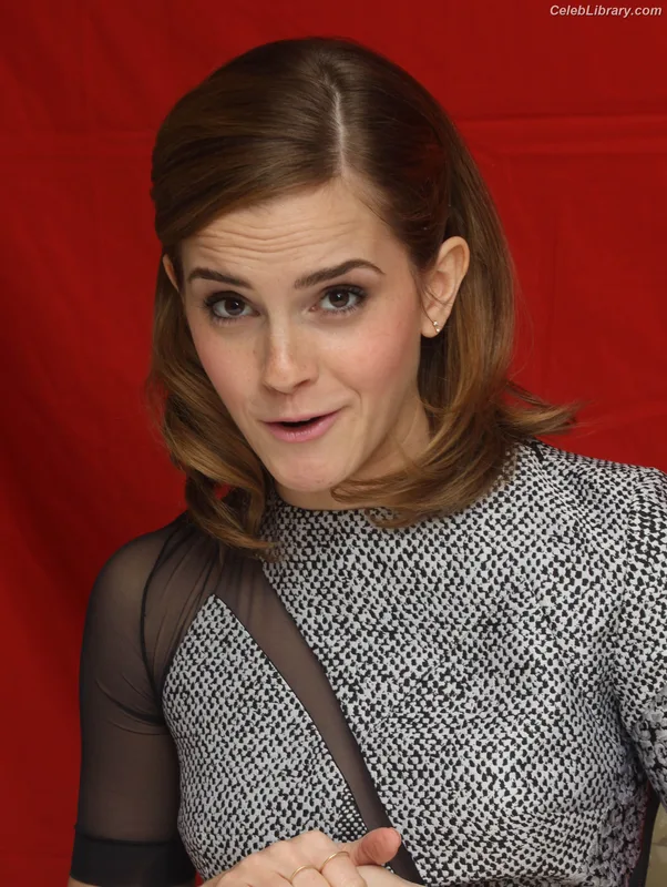 Emma Watson photo 5 of 1883