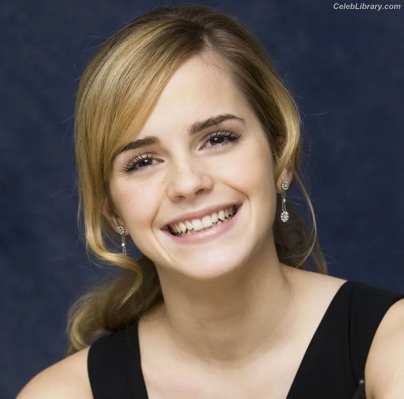 Emma Watson photo 7 of 1883
