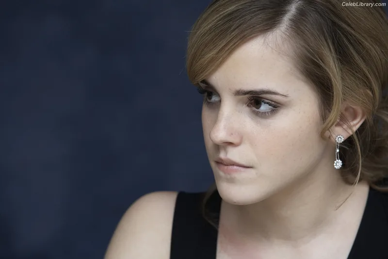 Emma Watson photo 22 of 1883