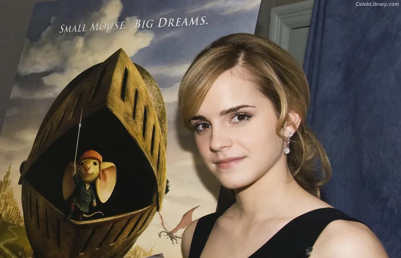 Emma Watson photo 11 of 1883