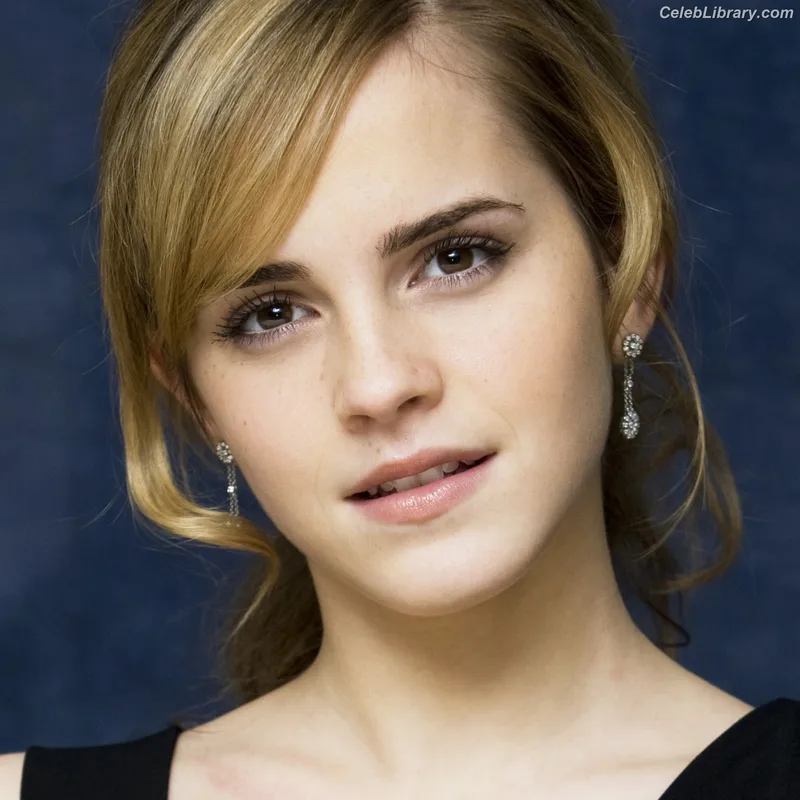 Emma Watson photo 21 of 1883