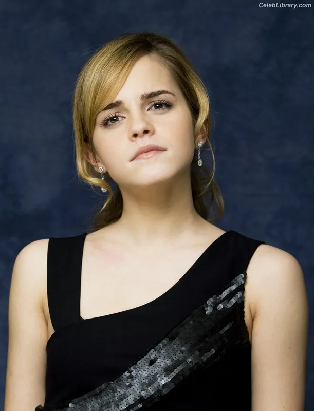 Emma Watson photo 2 of 1883