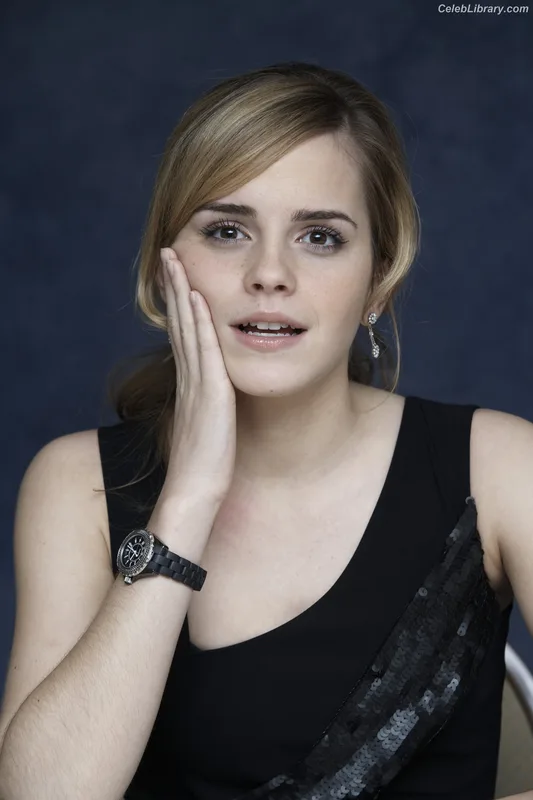 Emma Watson photo 10 of 1883