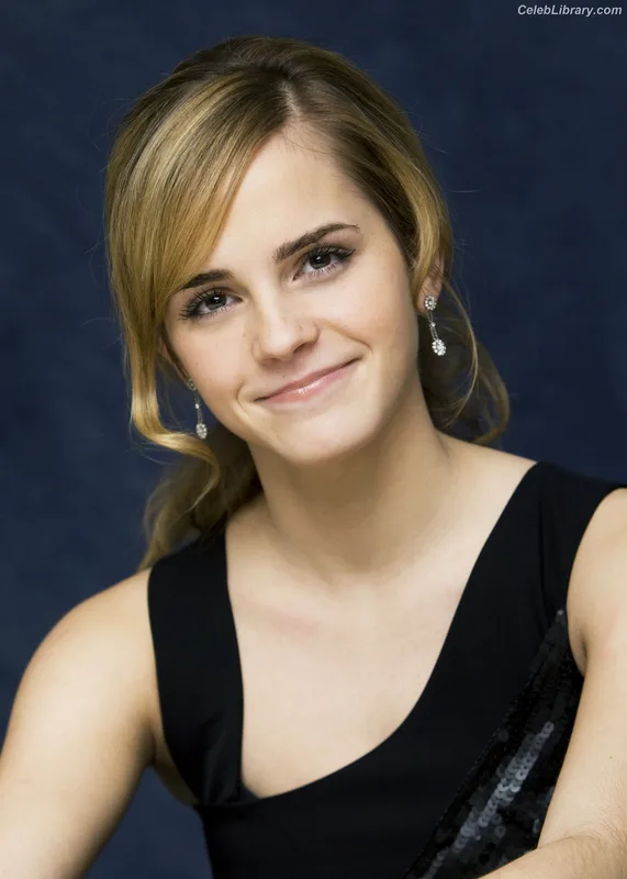 Emma Watson photo 11 of 1883