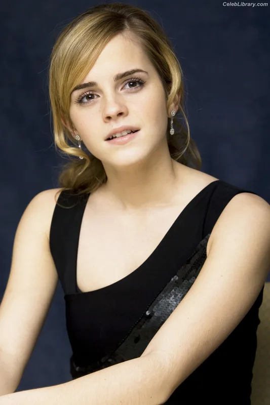 Emma Watson photo 12 of 1883