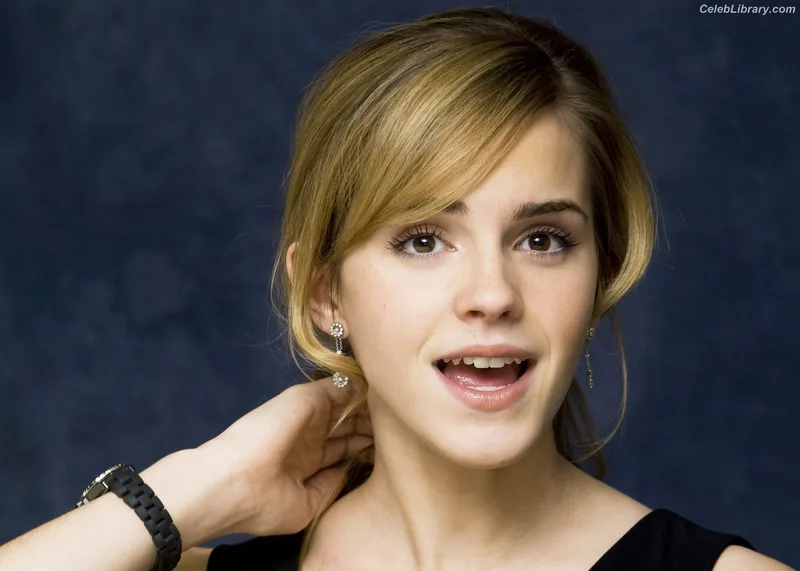 Emma Watson photo 13 of 1883