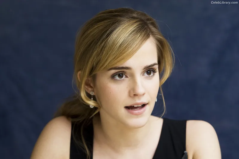 Emma Watson photo 18 of 1883