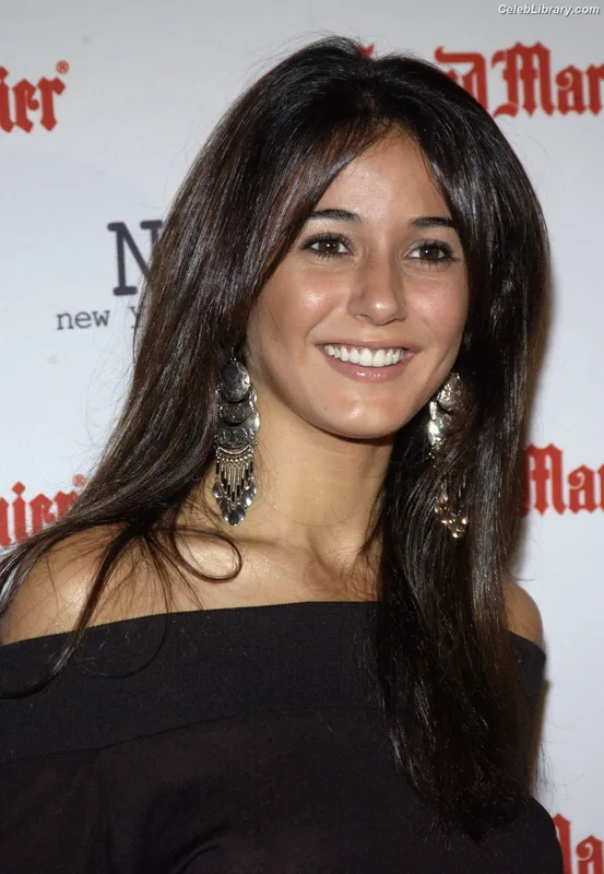 Emmanuelle Chriqui photo 14 of 400