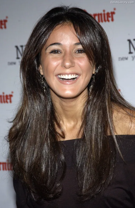 Emmanuelle Chriqui photo 15 of 400