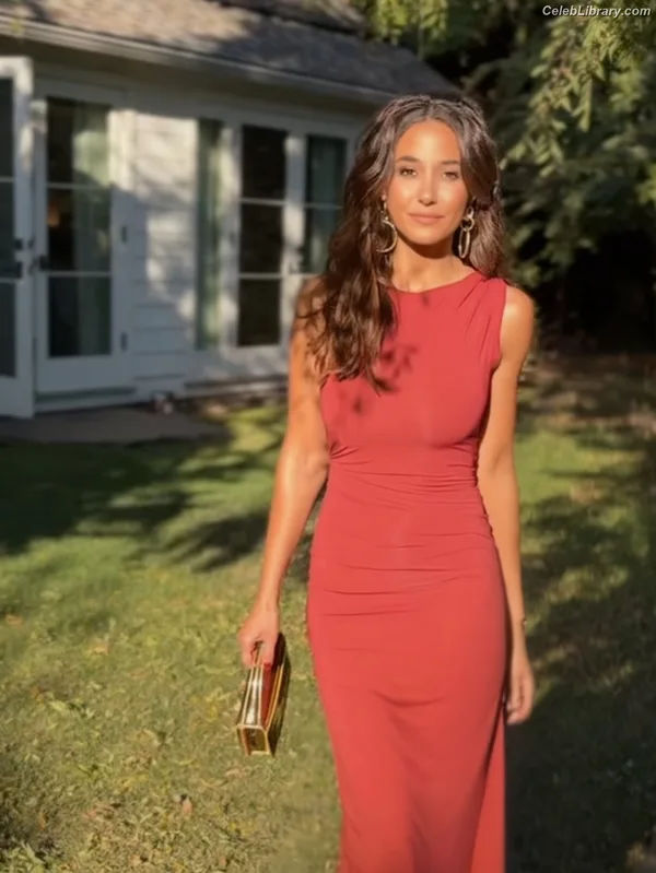 Emmanuelle Chriqui photo 4 of 400