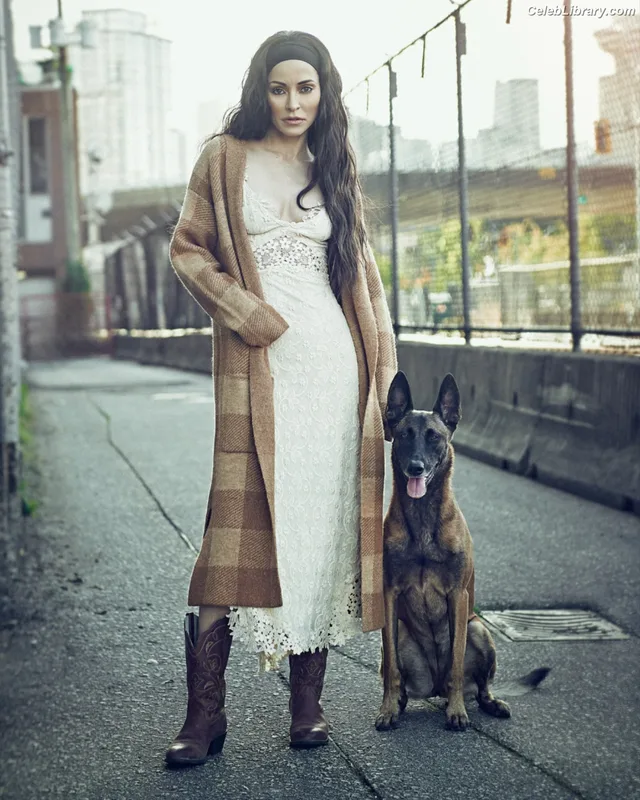 Emmanuelle Vaugier photo 15 of 21